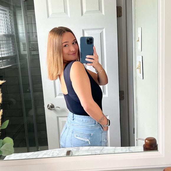 Meet your Posher, Gillian - Picture 1 of 1